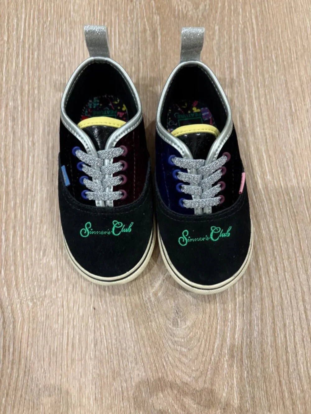Vans Vault Sinners Club Velvet Sneakers 8T Girls Authentic